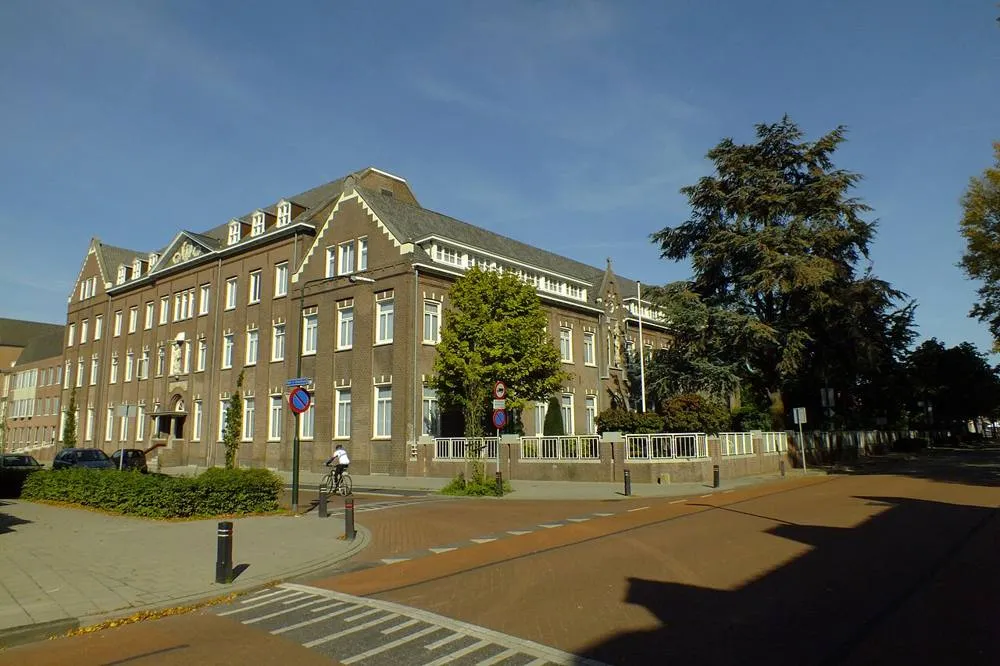 Schijndel: T.T Klooster Pastoor van Erpstraat Schijndel (1)